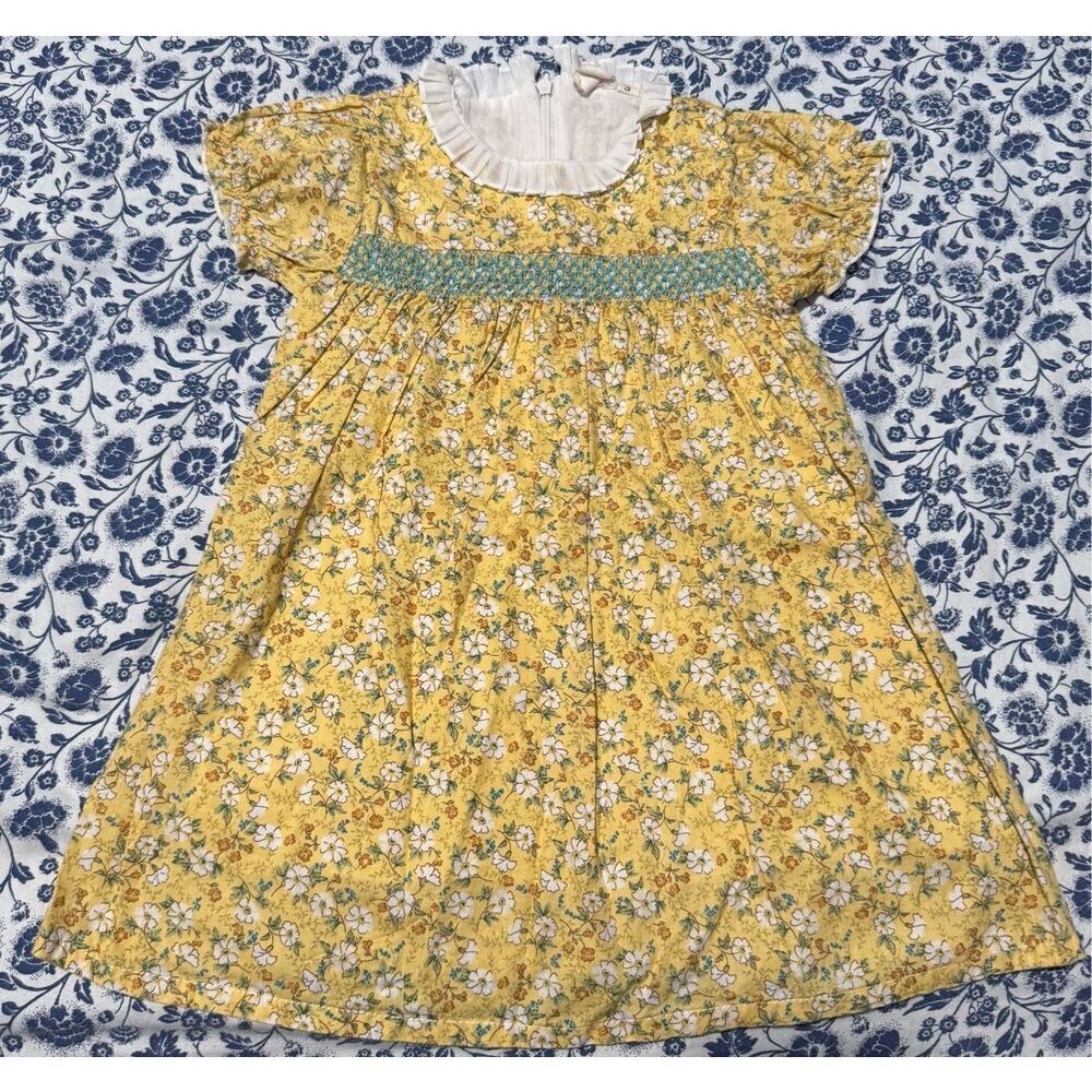 Lilly smocked yellow pretty dress 3t
